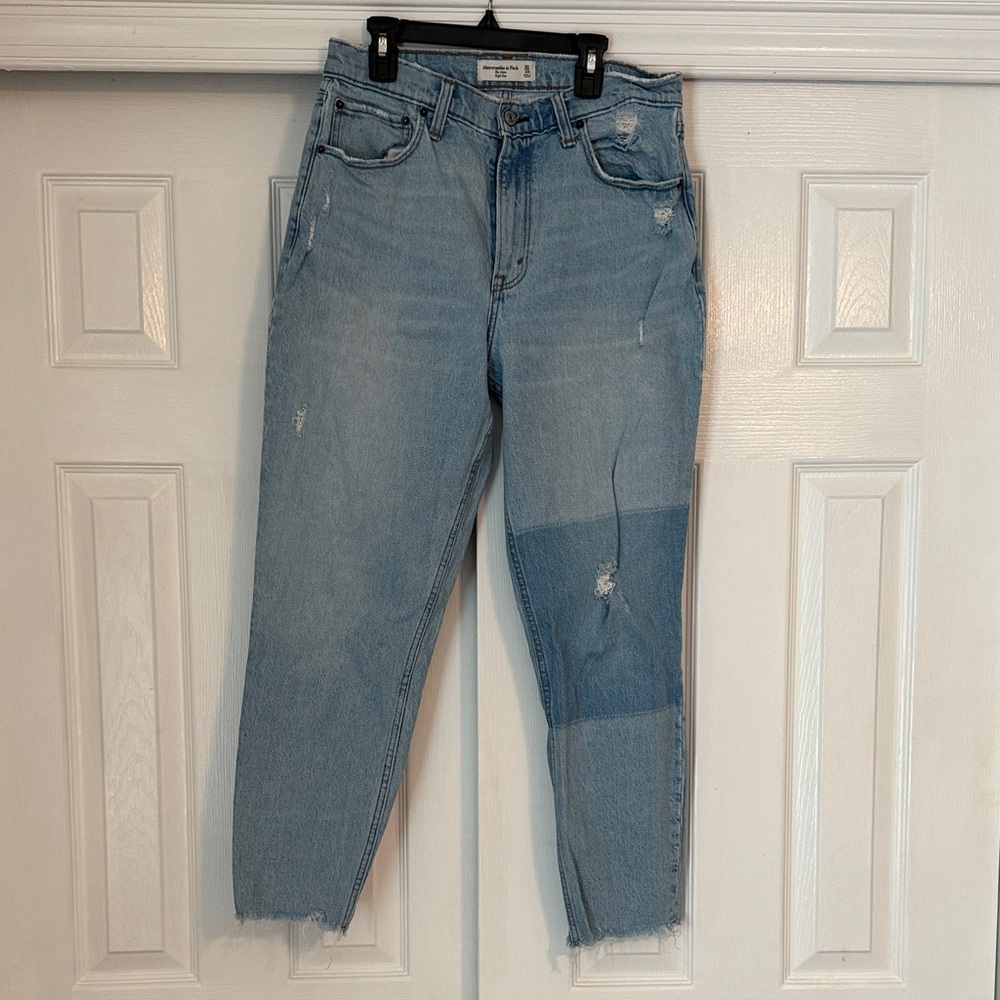 Abercrombie & Fitch Light Blue Cropped Jeans